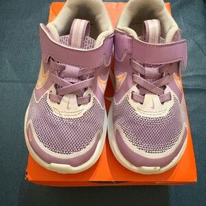 Nike Kids Sneakers in Purple and Peach